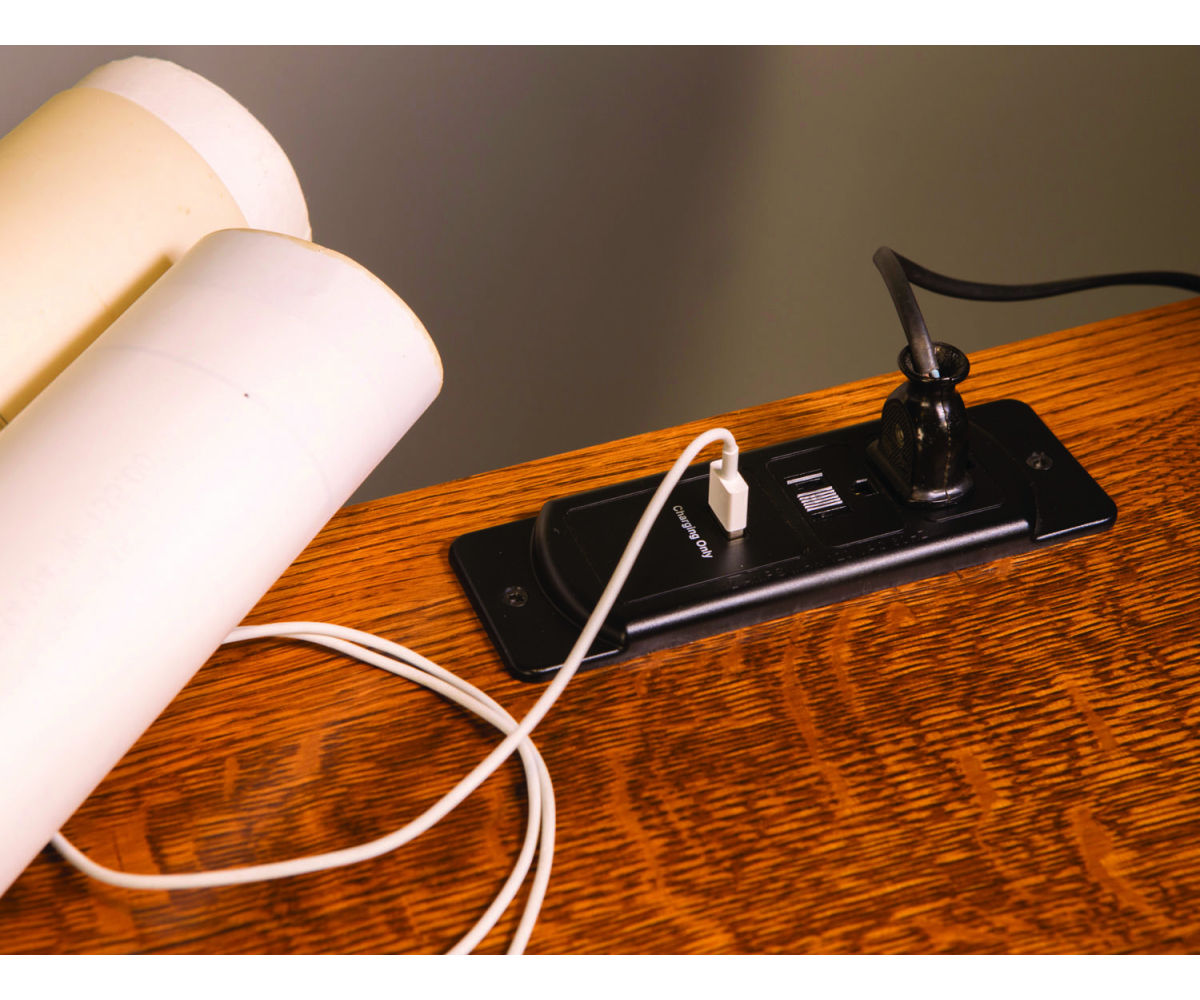 Manitoba Standing Desk - Image 3