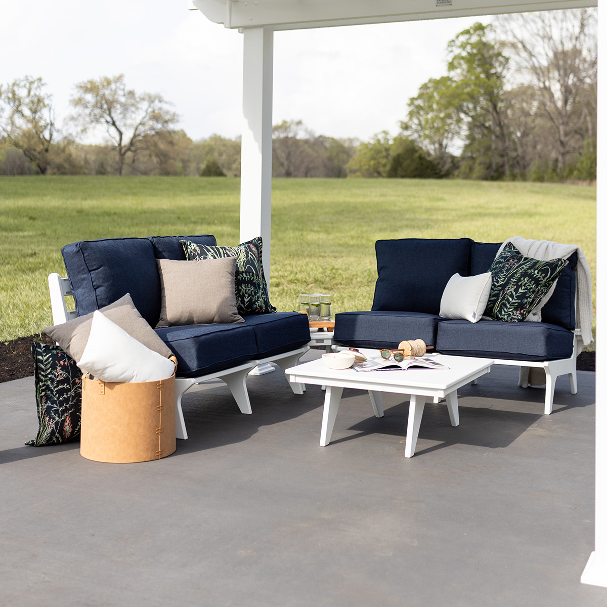 Hartley Love Seat - Image 3