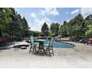 Square Pub Set (Aruba & Black)