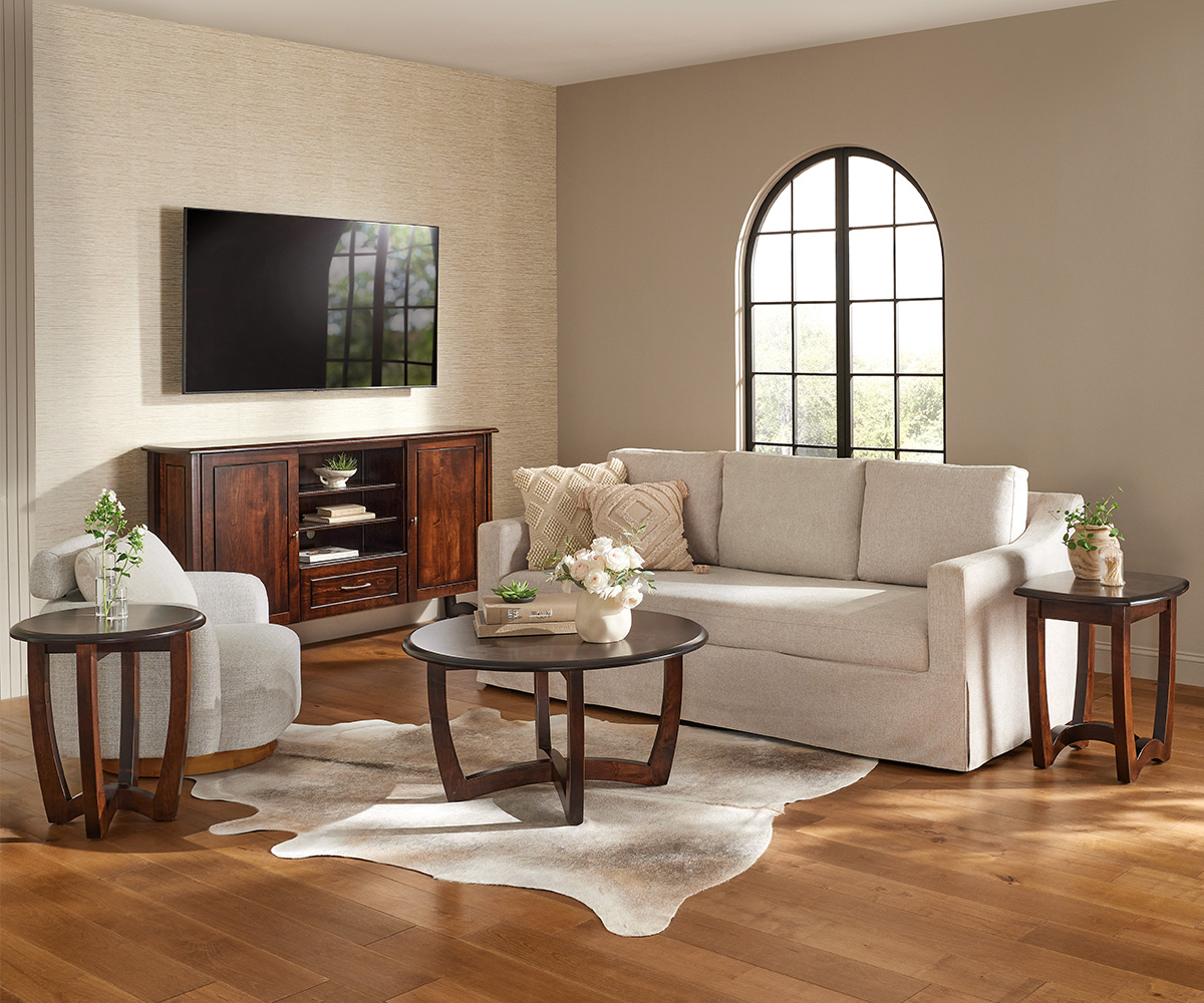 Hannah Full Room Vertical Cropped